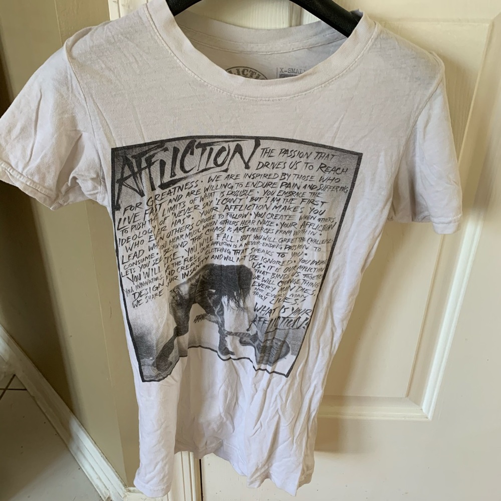 Basic Affliction tee. XS